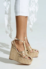 AZALEA WANG LASZLO GOLD WEDGE SANDAL