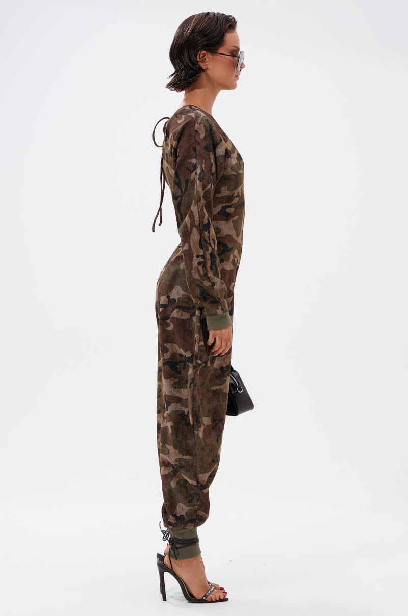COMFY COZY SWEATSHIRT JUMPSUIT IN CAMO