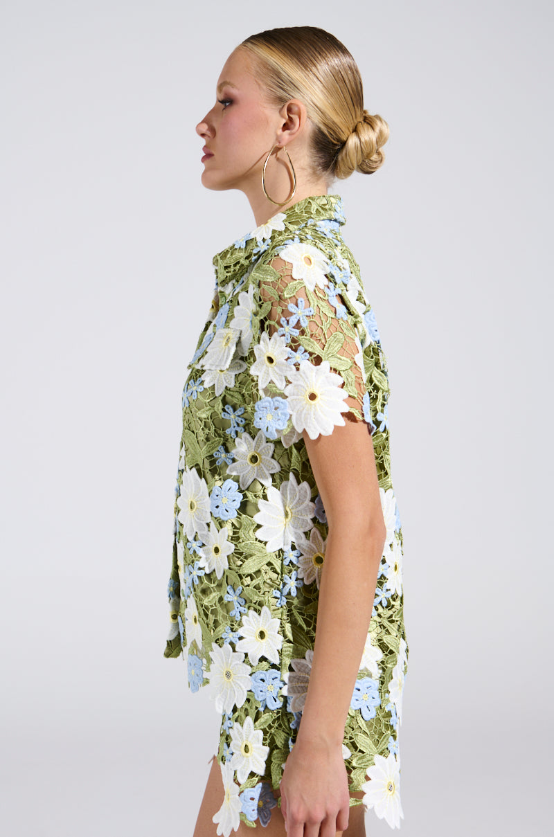 DAISY CROCHET SHORT SLEEVE BUTTON UP SHIRT