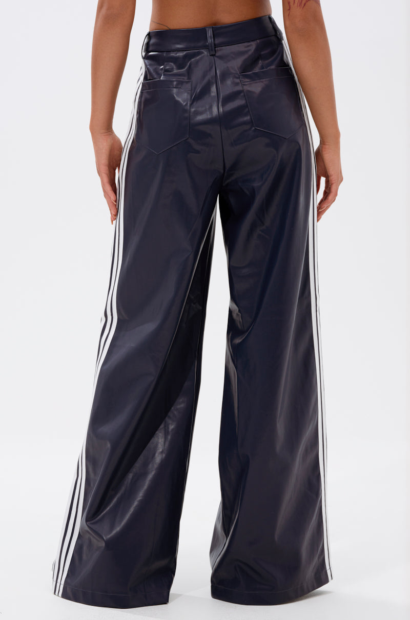 DAYTIME LOVIN TROUSER IN NAVY