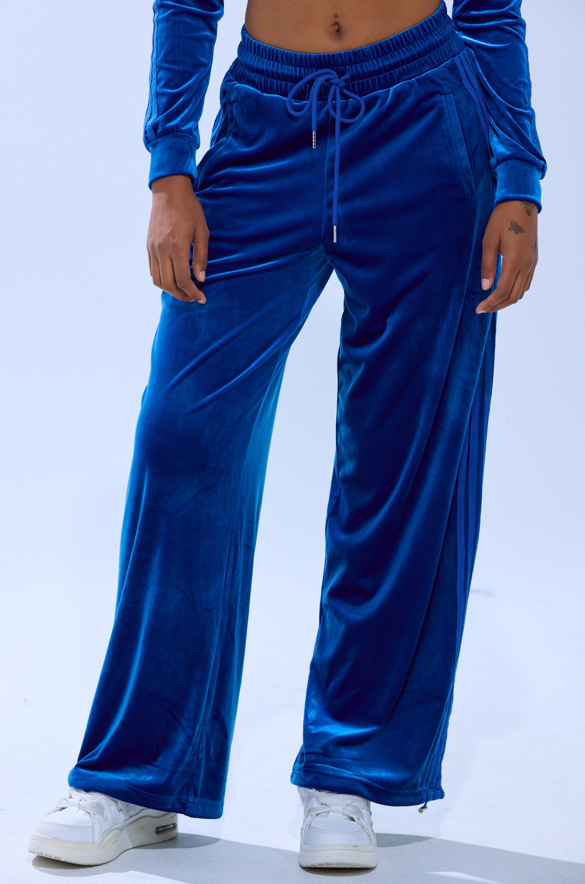 ELECTRIC BLUES WIDE LEG JOGGER