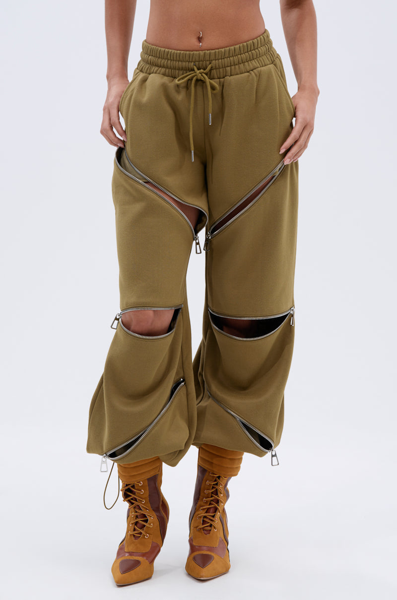 CALI MULTI ZIPPER SWEATPANT