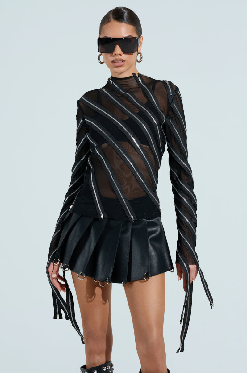 CROSS ZIP MESH TOP