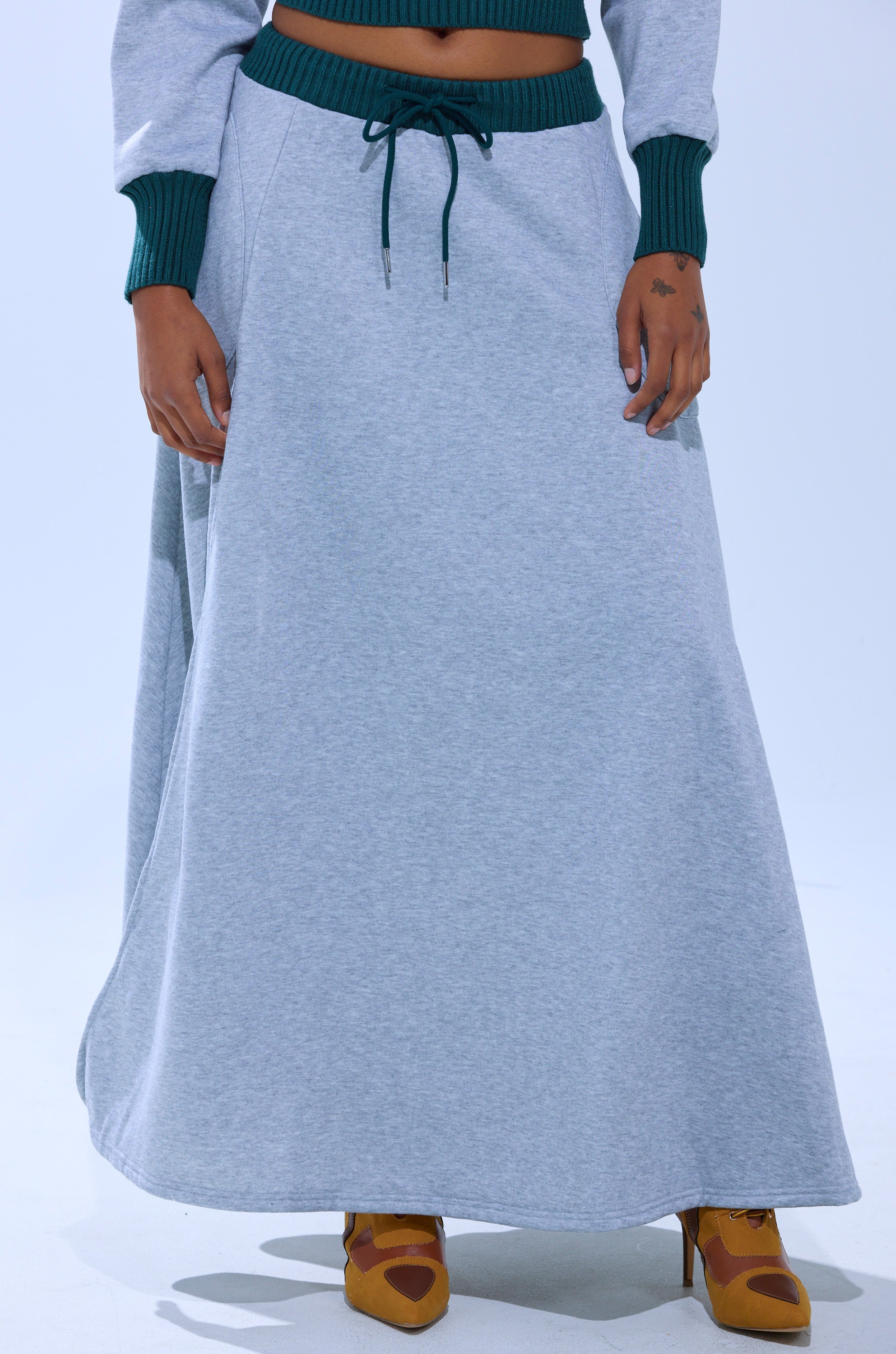 COLLEGIATE FRENCH TERRY MAXI SKIRT