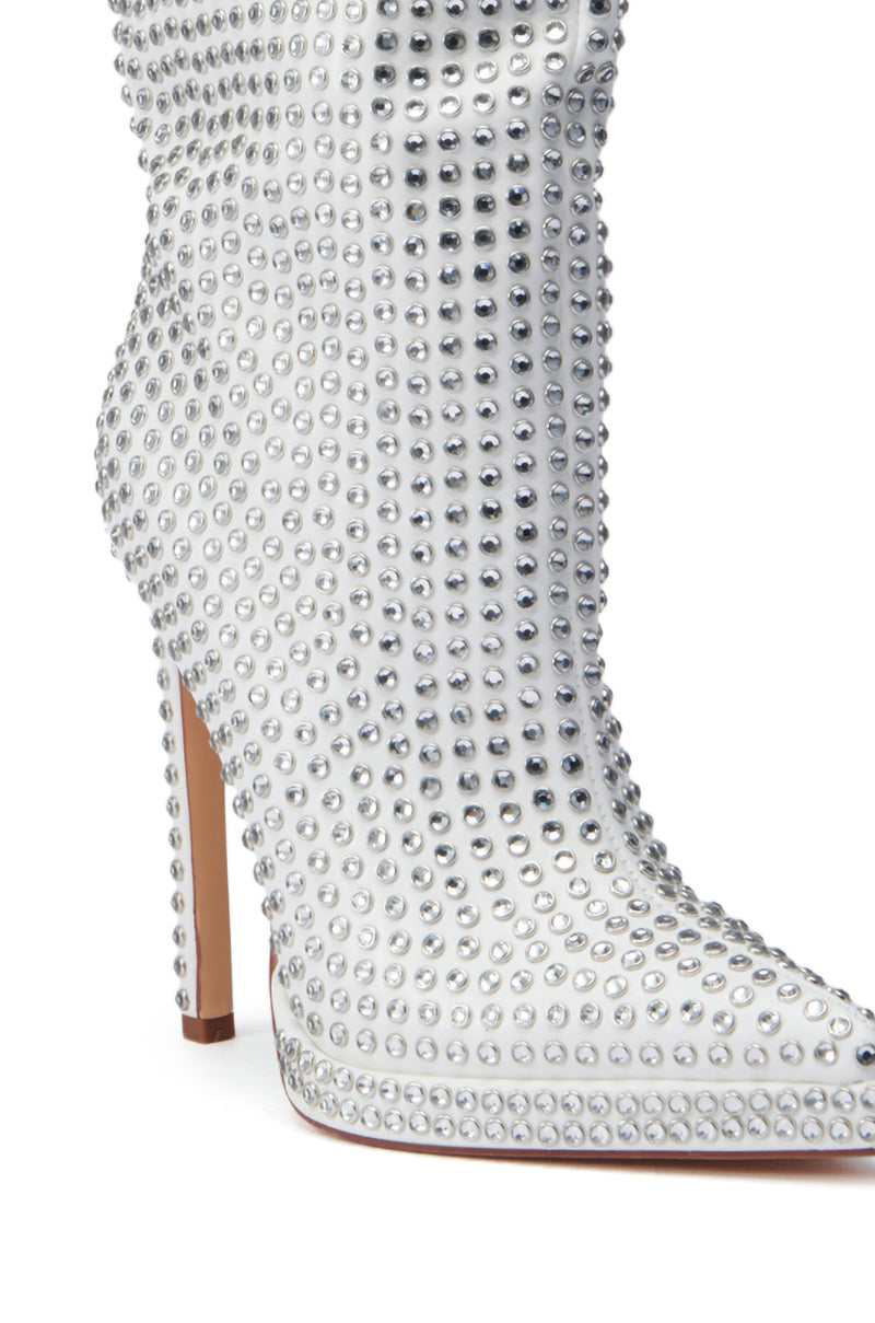 AZALEA WANG JUBAL WHITE EMBELLISHED BOOTIE