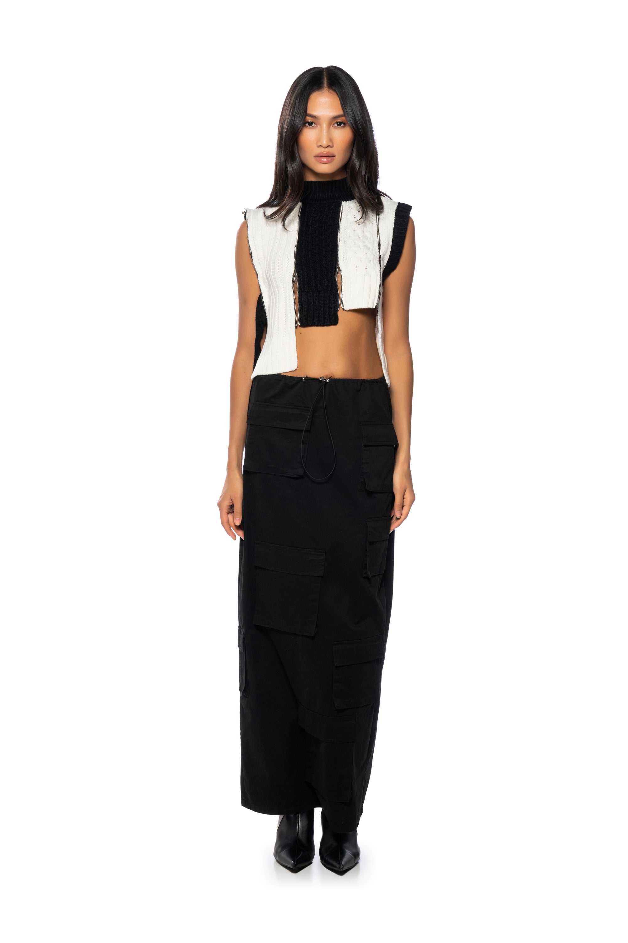 BLIND FOR YOUR LOVE ZIPPER DETAIL SLEEVELESS SWEATER
