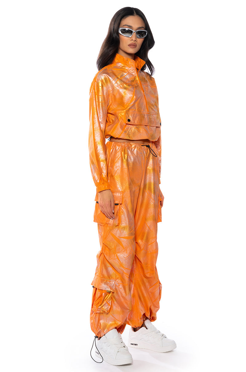 BRIGHT BRIGHT NYLON PULLOVER