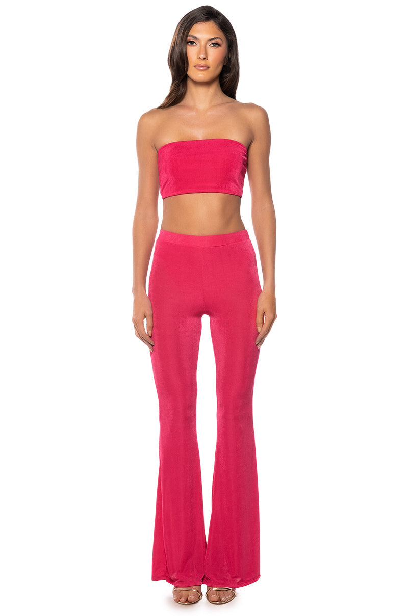 EASY TO WEAR BANDEAU TOP