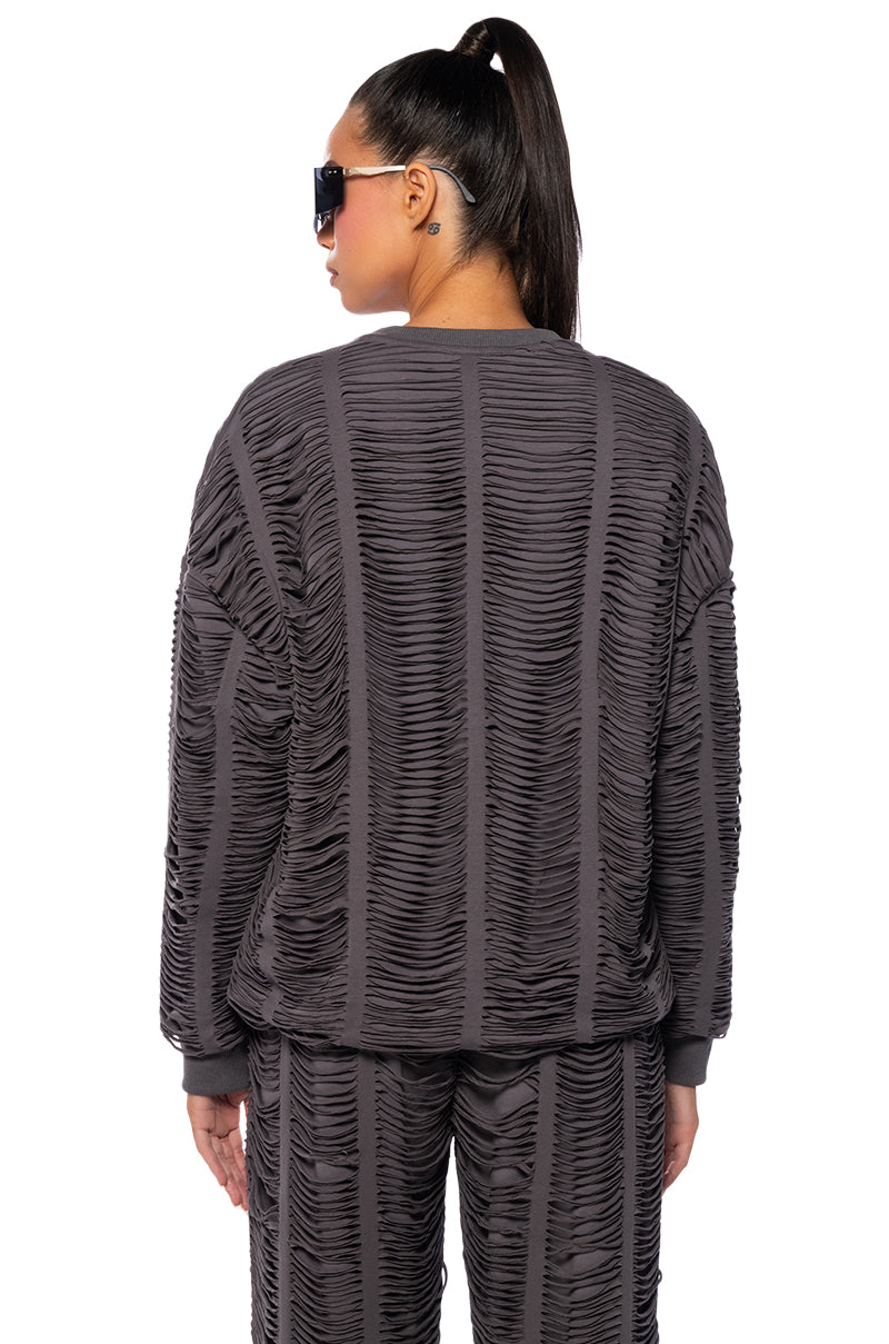 DISTRESSED OVERSIZE SWEATSHIRT
